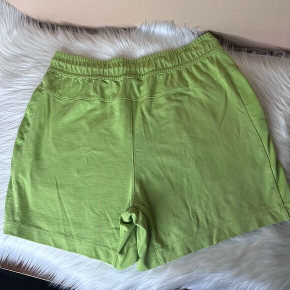 Nike Dream Big Green Sweat Shorts Size Large - Picture 8 of 9